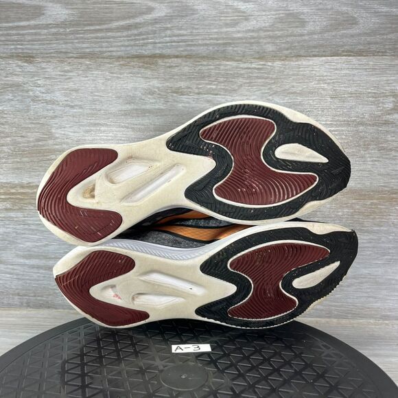 Nike Women's Zoom Gravity BQ3203-004 Running Shoes Size 8.5 - Picture 8 of 9